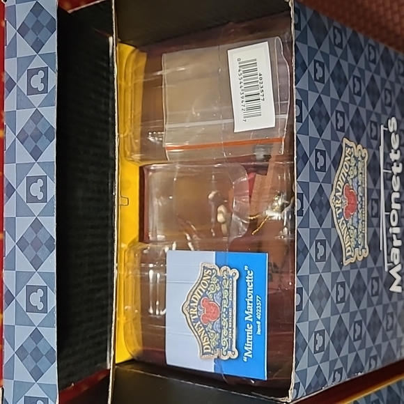 Jim Shore Disney Mickey & Minnie Marionette - Picture 8 of 12